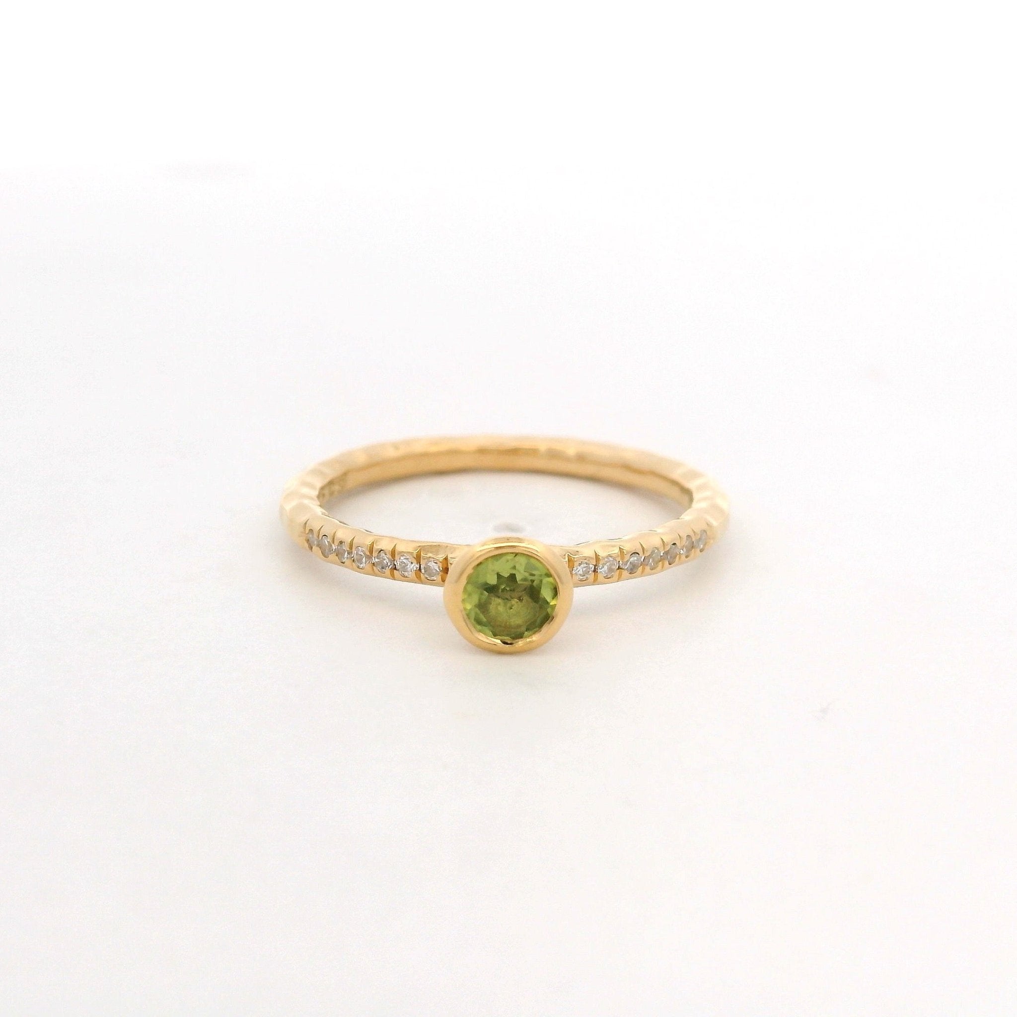 925YG BEZEL PERIDOT SOLITARY RING T6.5 - C'SANTOS