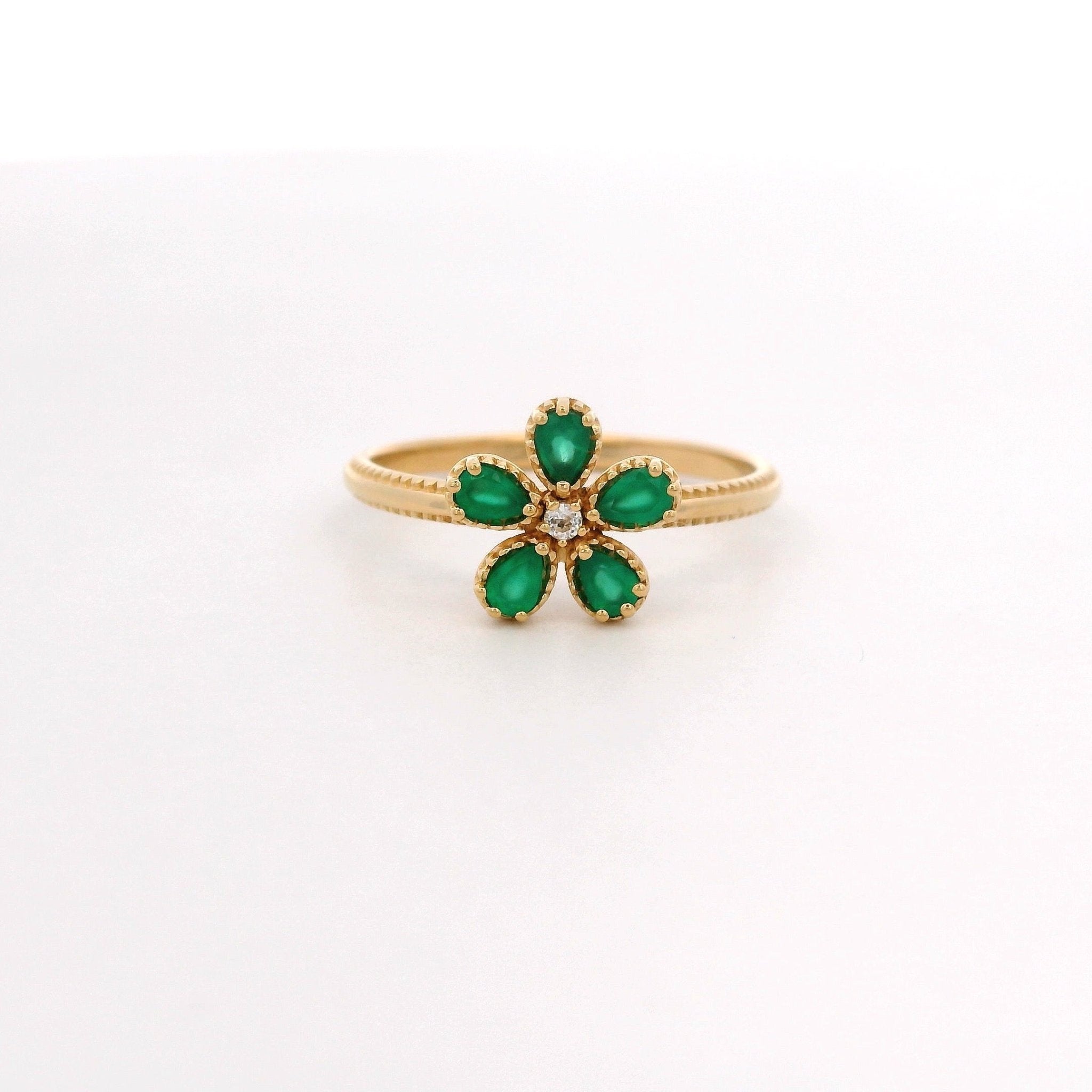 925YG FLOWER ONYX GREEN CENTER TOPAZ WHITE RING T6.5 - C'SANTOS