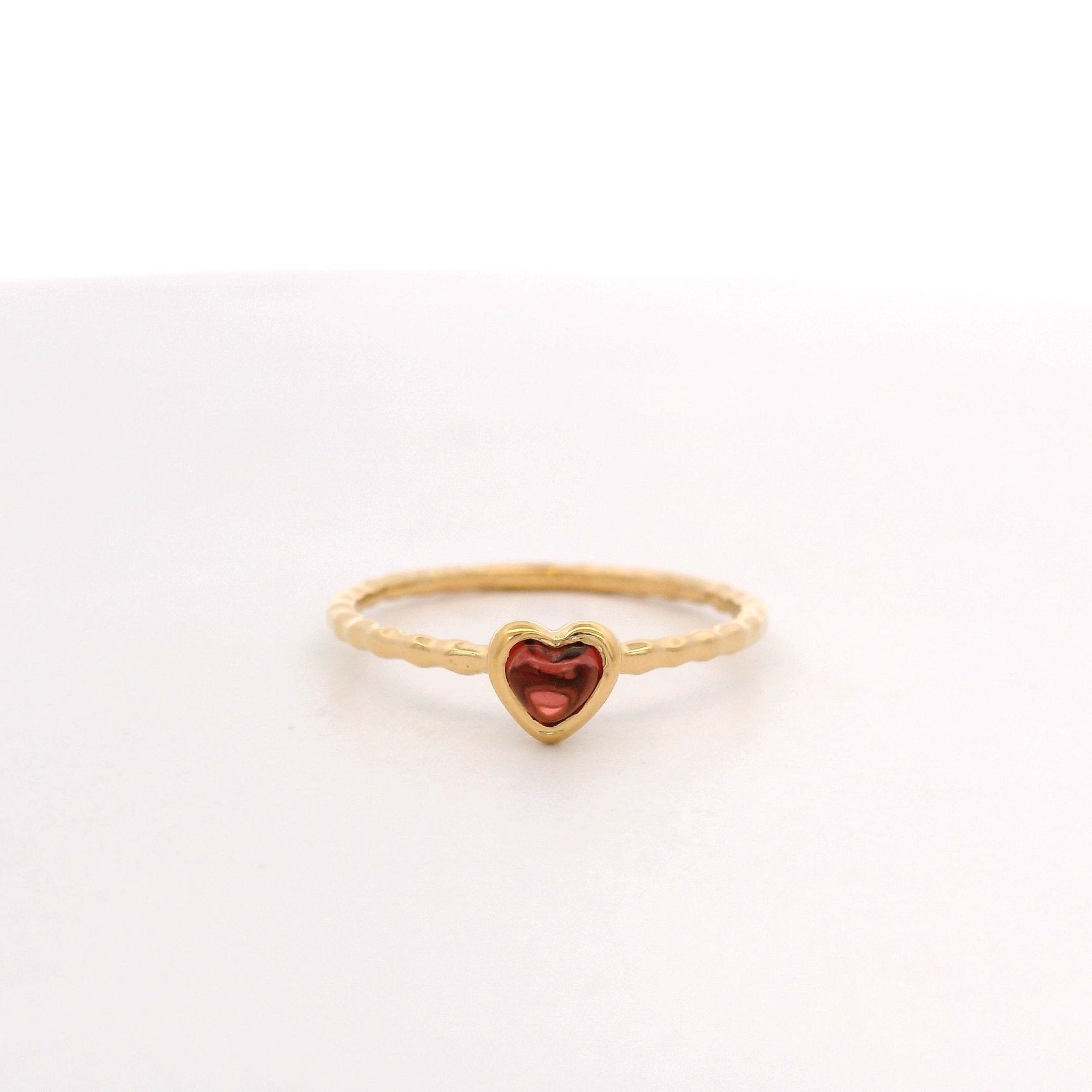 925YG MINI BEZEL HEART GARNET RING T6.5 - C'SANTOS