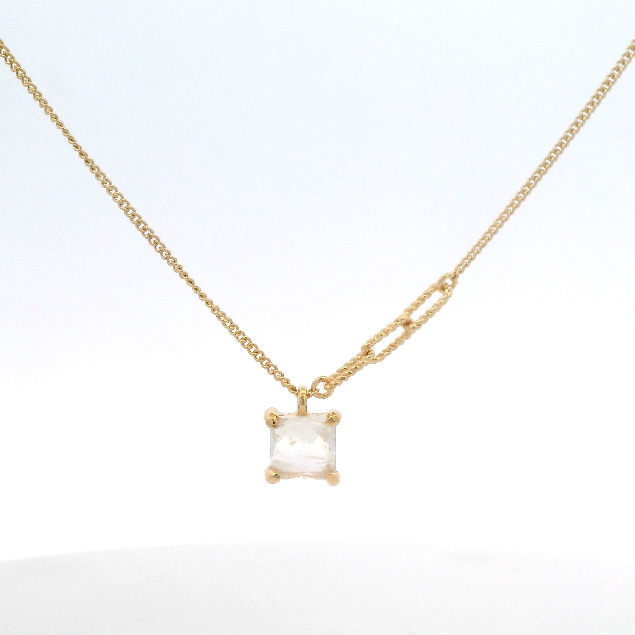 925YG SOLITARY SQUARE MOOSTONE NECKLACE - C'SANTOS