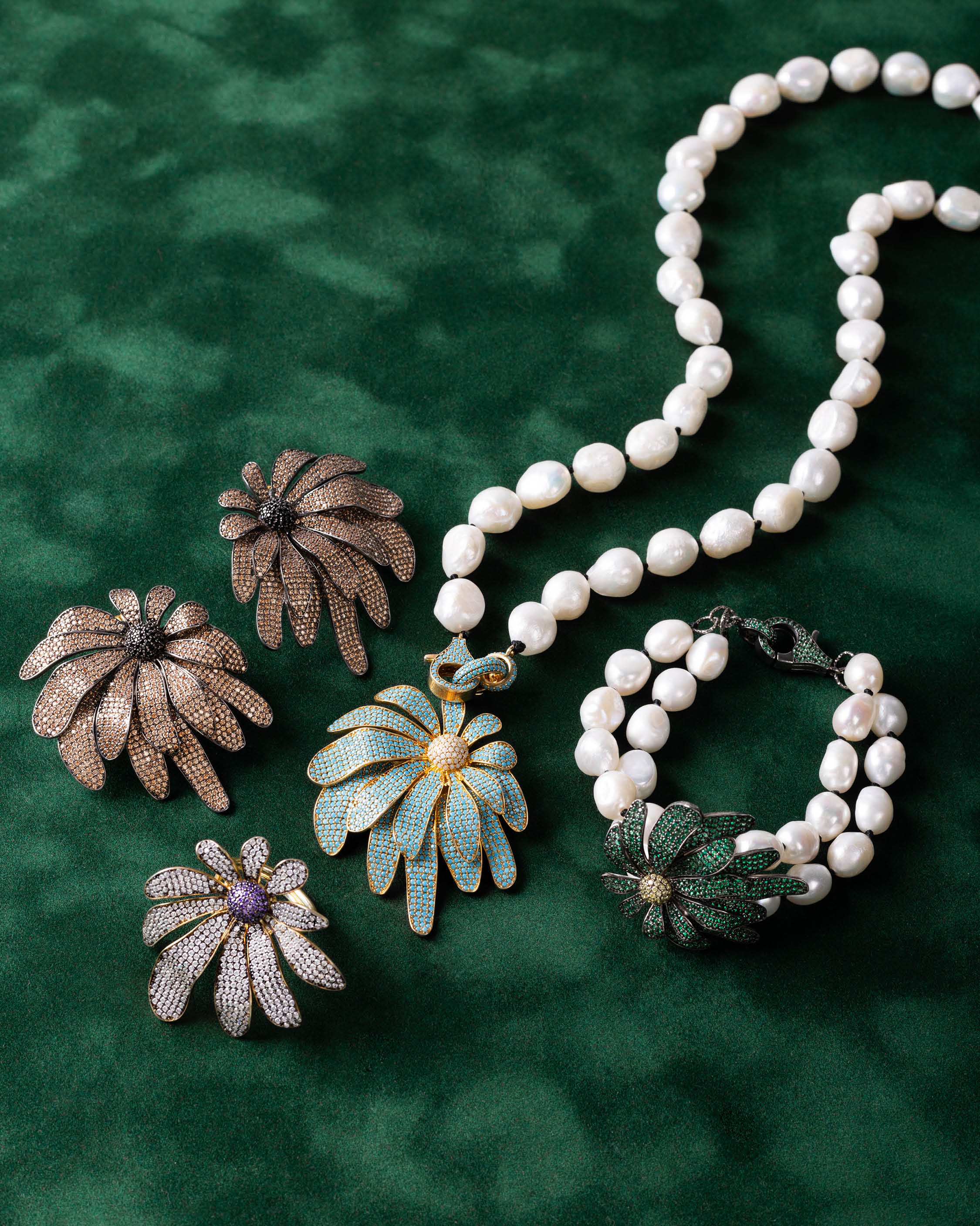 PEARL NECKLACE WITH MULTICOLOR CRYSTAL FLOWER CHARM