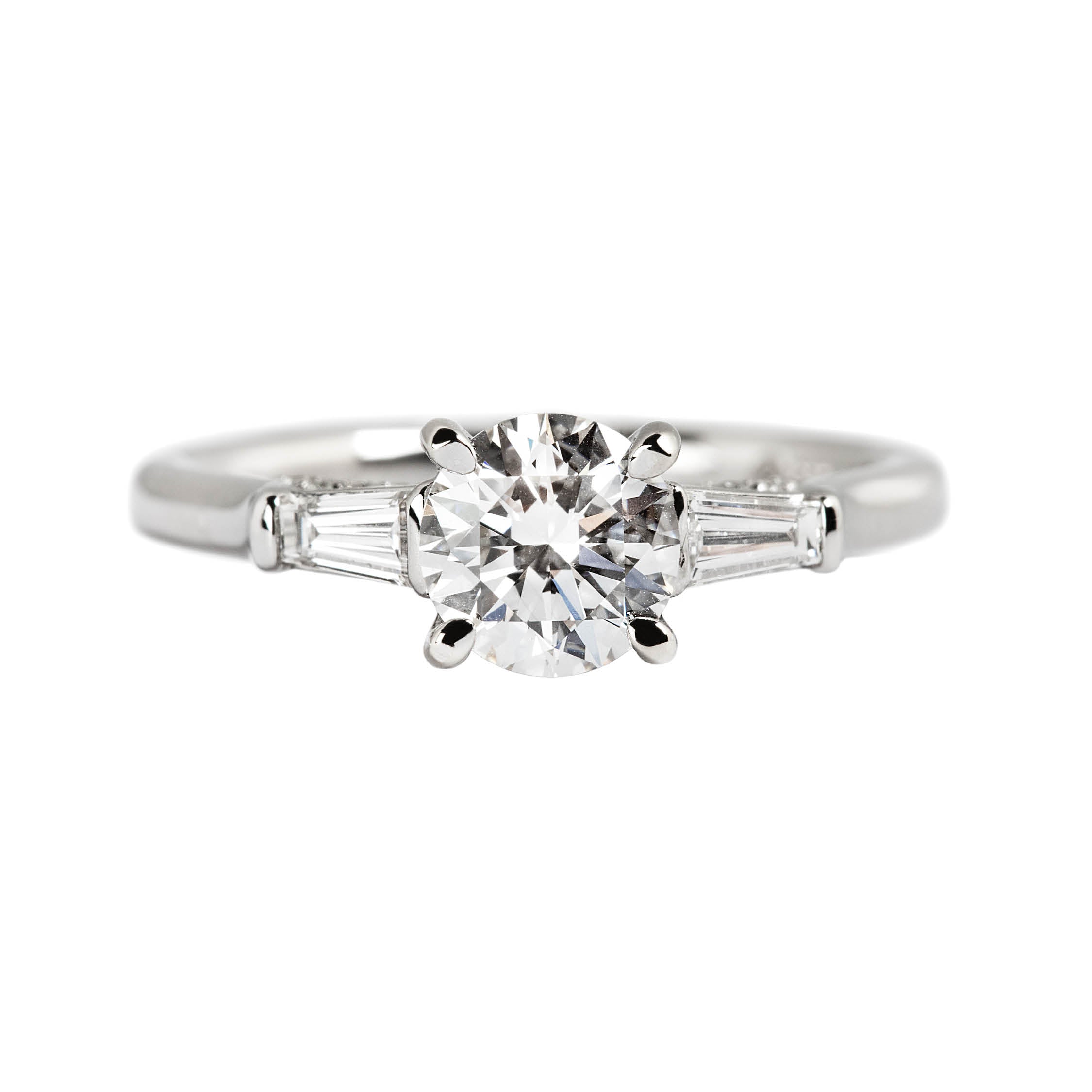 14K WHITE GOLD TRHEE STONE RING