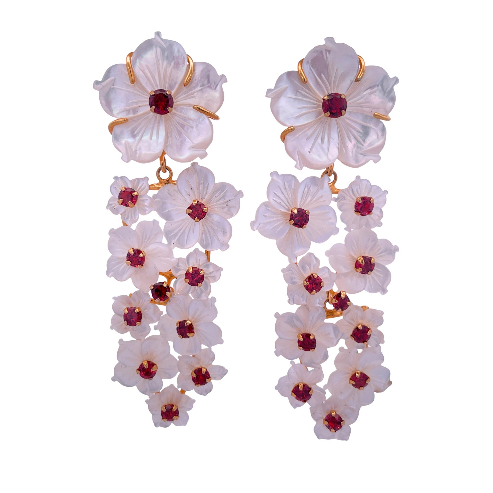 FLOWER CHANDELIER 4 IN 1 EARRINGS WITH WHAITE MOP FLOWERS SET WITH GARNET