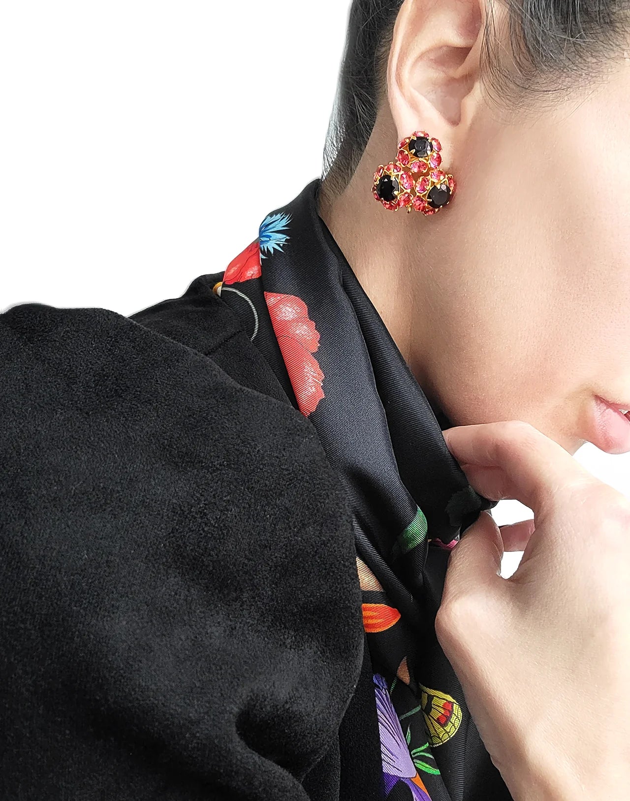 EARRINGS CLUSTER OF THREE METAL FLOWERS SET WITH FUCHSIA CZ AND BLACK ONYX