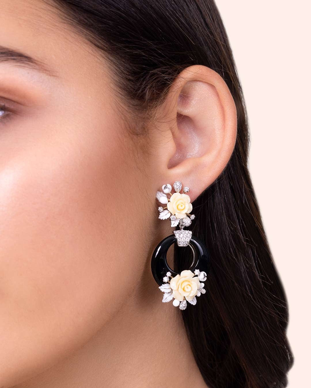 925 SILVER PLATED EARRINGS FLOWER WITH WHITE BLACK ONYX
