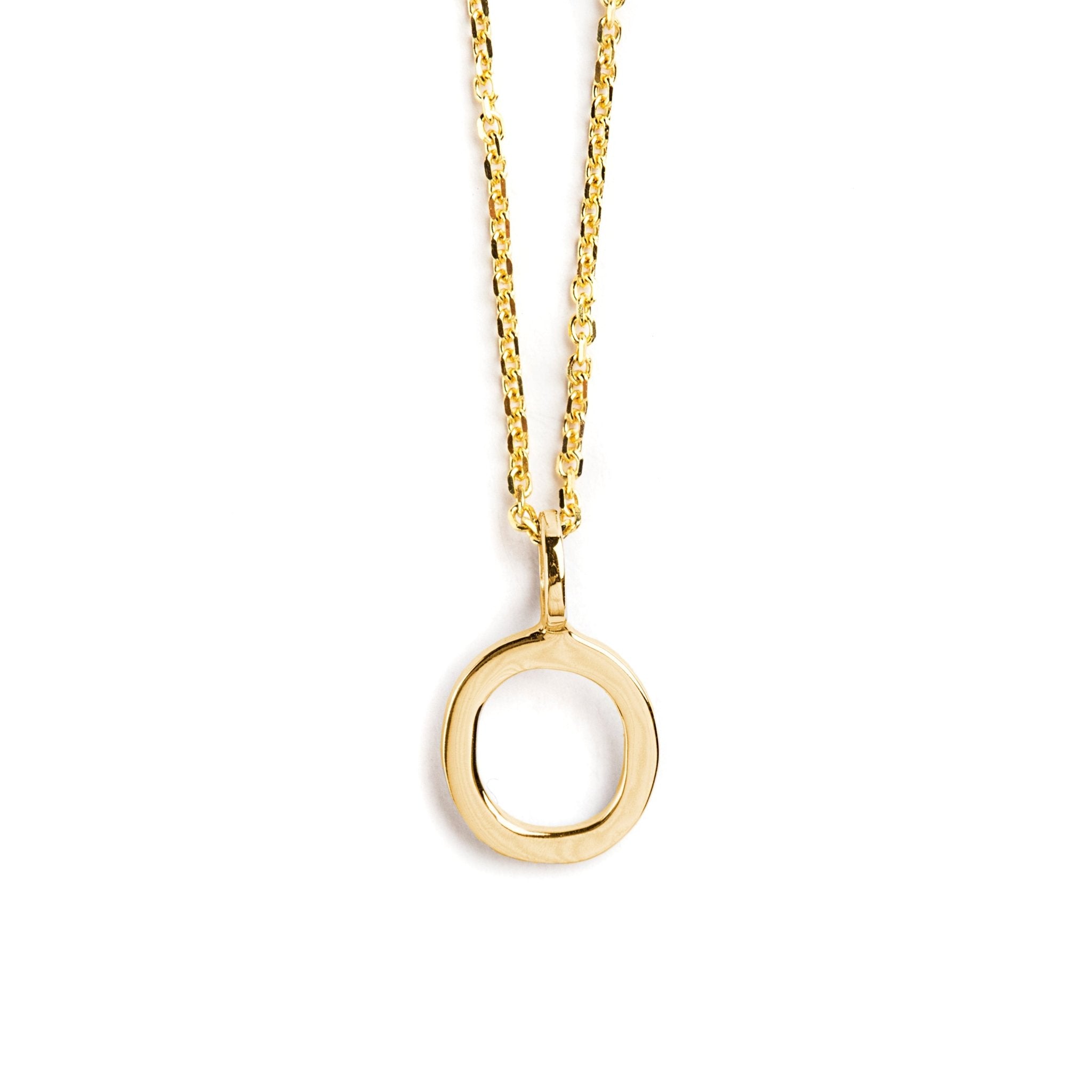 DIJE LETRA O DE ORO AMARILLO DE 14K - C'SANTOS