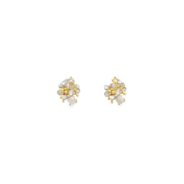 WHITE FLOWERS EARRINGS SET IN GOLD PLATED SILVER