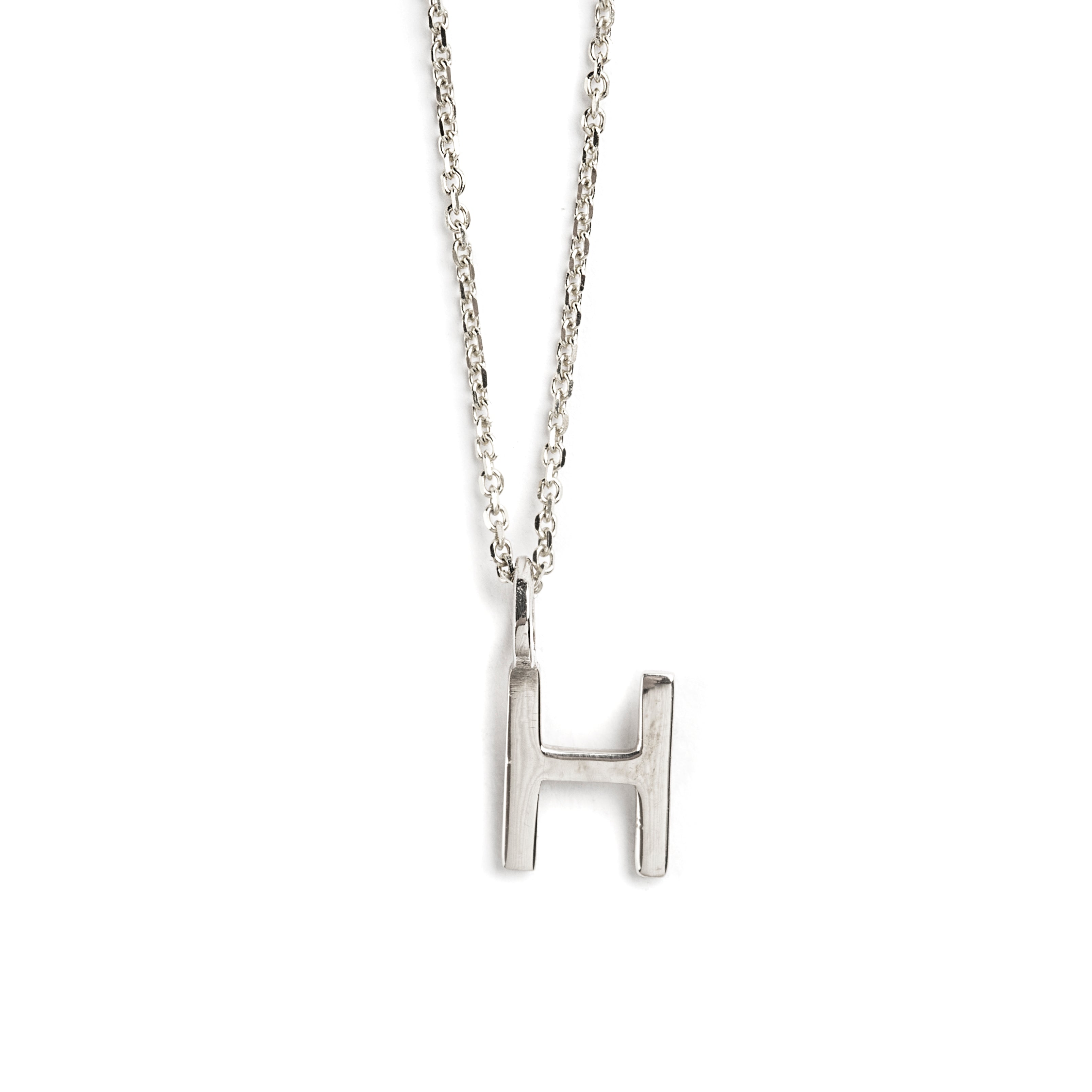 DIJE LETRA H DE ORO BLANCO DE 14K