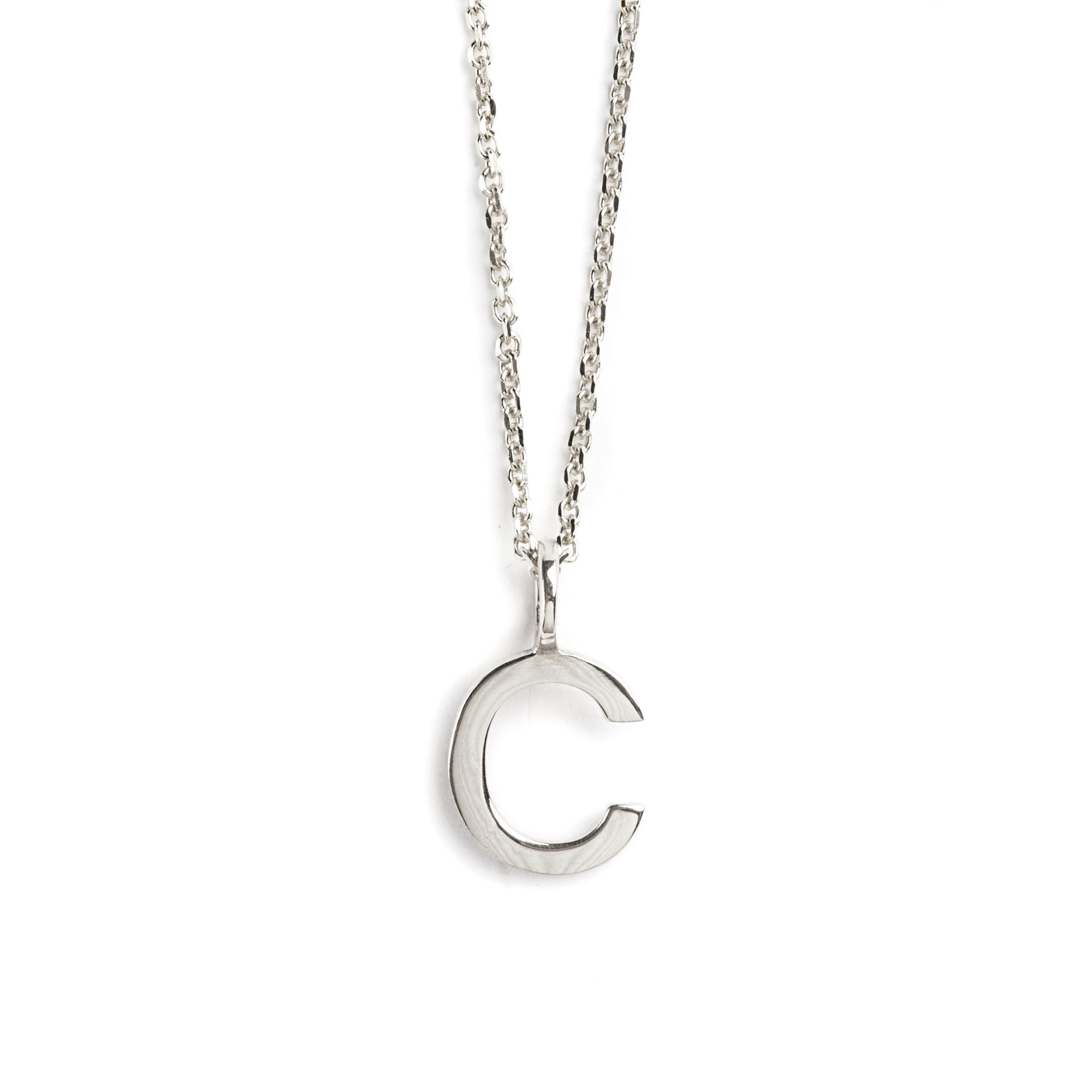 DIJE LETRA C DE ORO BLANCO DE 14K