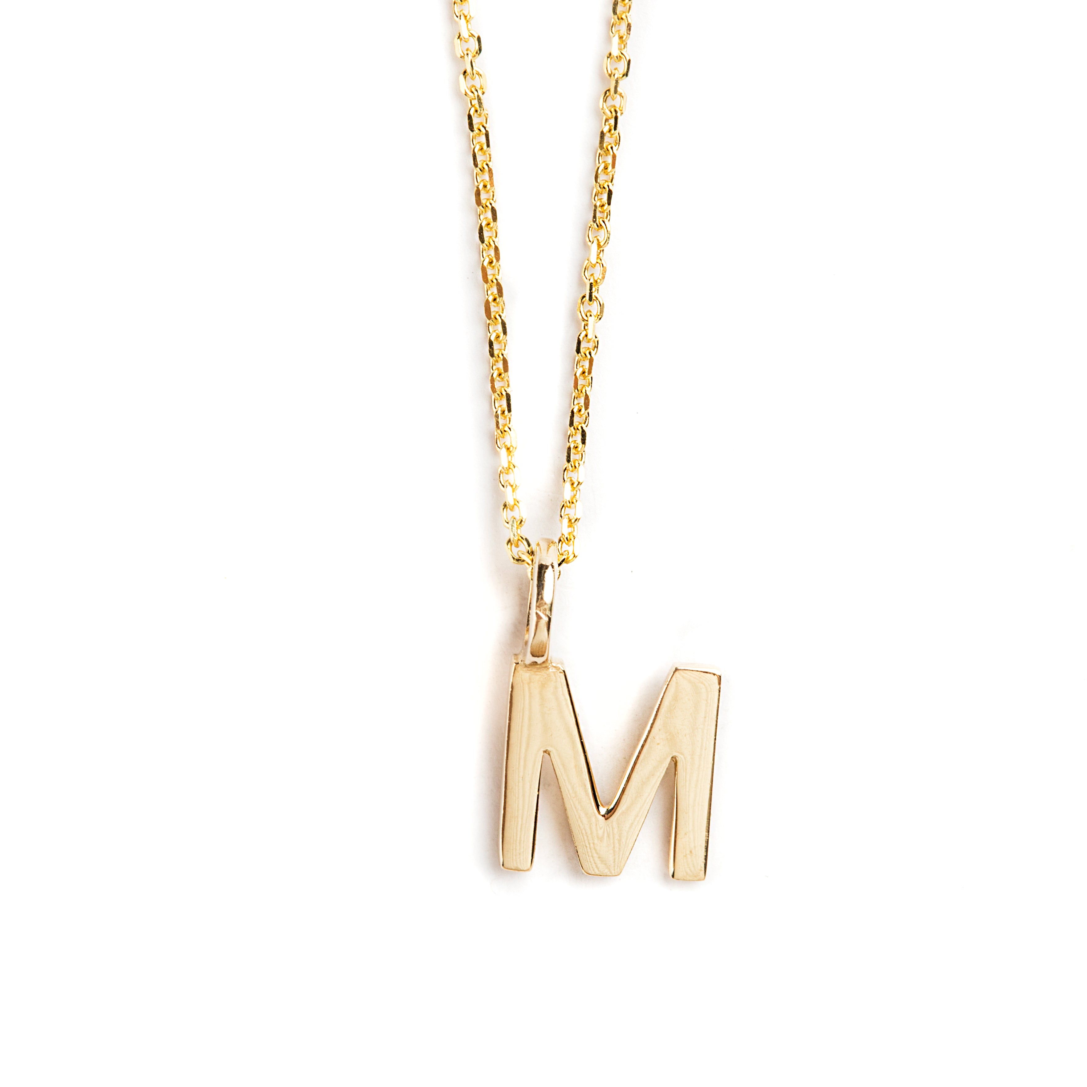 DIJE LETRA M DE ORO AMARILLO DE 14K