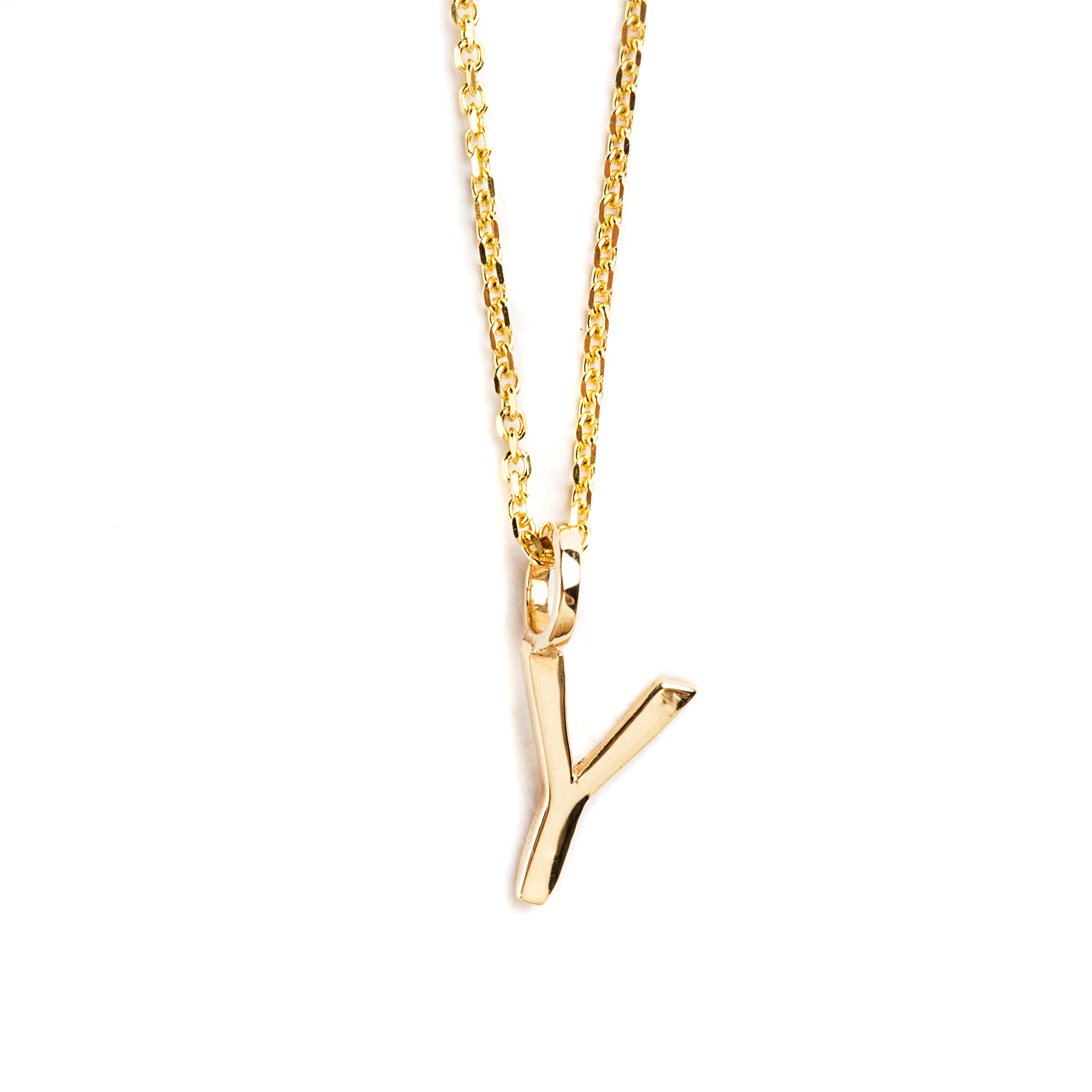 DIJE LETRA Y DE ORO AMARILLO DE 14K
