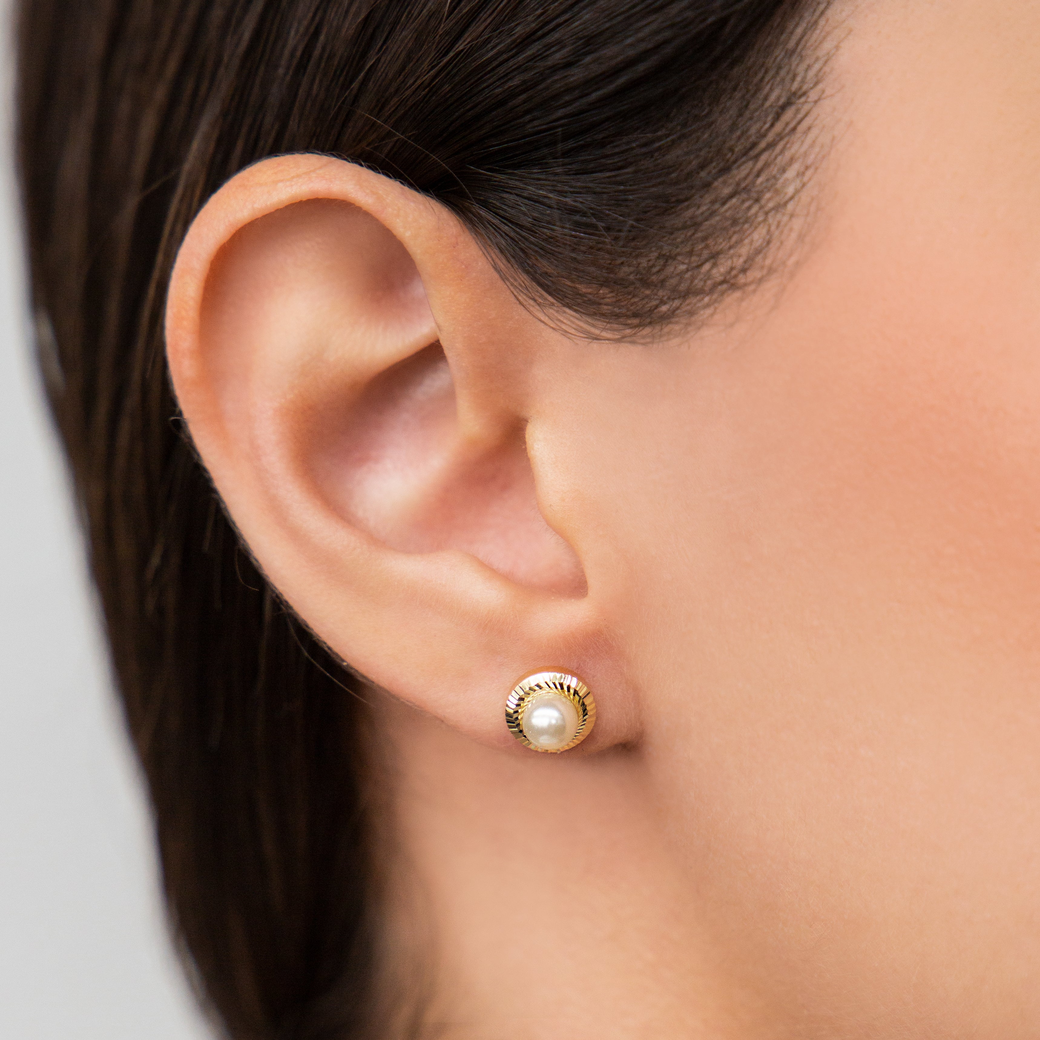 14K EARRINGS WITH PEARL AND BEZEL