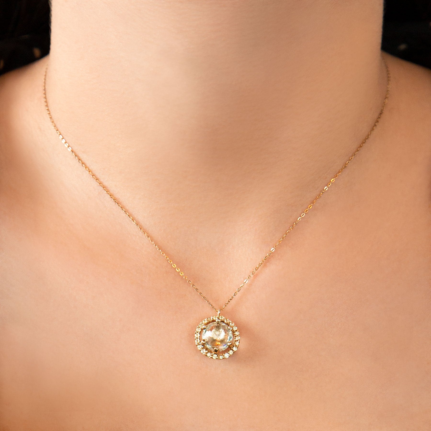 COLLAR DE AMATISTA VERDE CON HALO DE PERIDOT EN PLATA 925 CON BAÑO DE ORO AMARILLO - C'SANTOS